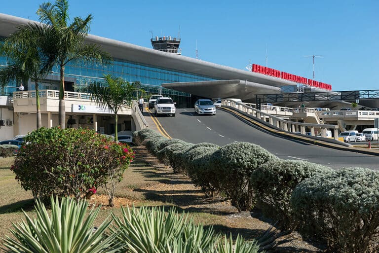 Santo Domingo (Aeropuerto-SDQ) → Arena Blanca